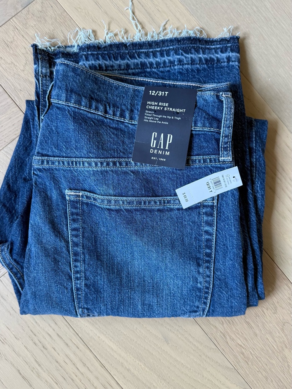 GAP Men’s Slim Straight Jeans in Dark Blue Denim